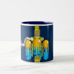 Ayunan las tazas de café del drenaje
