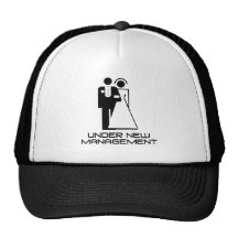 Bajo nueva gestión casada gorro