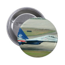 ¡BAJO Y RÁPIDO! AIRSHOW RUSO PINS