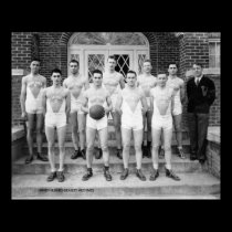 Baloncesto de los muchachos de universidad de Burr posters