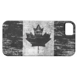 Bandera canadiense rascada y llevada, negra iPhone 5 protector