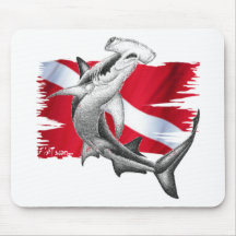 Bandera de la zambullida con el tiburón-buceador d alfombrilla de ratones