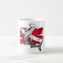 Bandera de la zambullida con el tiburón-buceador d tazas de café