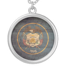 Bandera de madera vieja de Utah Collar