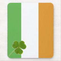 Bandera irlandesa con el trébol tapete de ratones