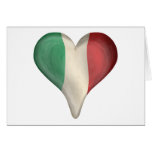 Bandera italiana en un corazón tarjeton