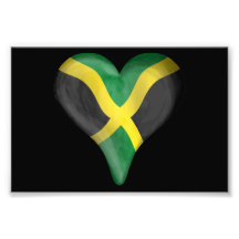 Bandera jamaicana en un corazón fotografías  