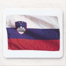 Bandera ondulada de Eslovenia Tapetes De Ratón