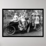 Baño de bellezas en un coche 1919 poster