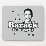 Barack a la camiseta de la integridad alfombrilla de raton