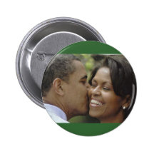 BARACK Y BOTÓN DE MICHELLE OBAMA