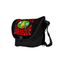 Barbacoa real de los hombres. Diseño divertido par Bolsas De Mensajeria