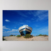 Barco en las rocas posters