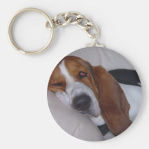 Basset Hound soñoliento Llaveros Personalizados