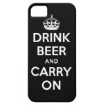 Beba la cerveza y continúe iPhone 5 Case-Mate protector