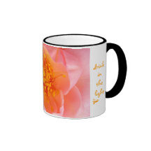Bebida en la taza ligera
