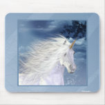 Belleza del blanco del unicornio alfombrillas de ratón