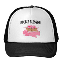 Bendición doble de los chicas gemelos afroamerican gorras