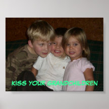 BESE A SUS NIETOS POSTER