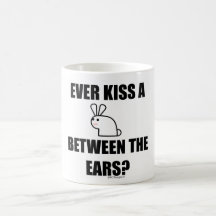 ¿BESE NUNCA UN CONEJITO? TAZA