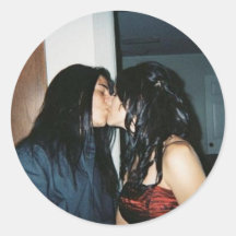 beso etiquetas  