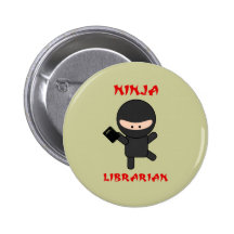 Bibliotecario de Ninja con el libro Pin