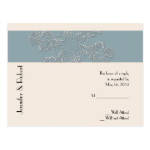 Blanco puro y azul que casan la postal de RSVP