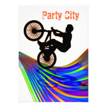 BMX en el fiesta del camino del arco iris Anuncios