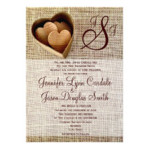 Boda de madera de la arpillera de los corazones de anuncios  