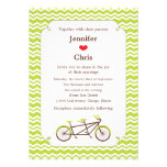 Boda en tándem de la bici (Chevron verde) Invitacion Personal