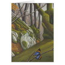 Bosque encantado con la tarjeta azul de la maripos