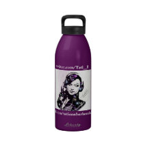 Botella de agua de la firma de Tati B