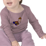 Botella y zapatos camisetas