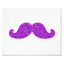 Brillo púrpura del bigote retro femenino de la div fotos