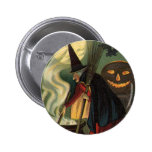 Bruja de Halloween del vintage que revuelve la cal Pin