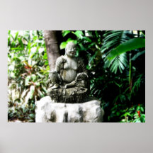 Buda de risa tailandés en poster del jardín