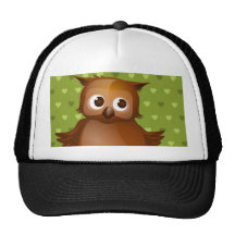 Búho lindo en fondo verde del modelo del corazón gorra