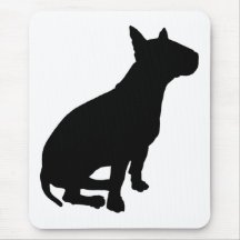 Bull terrier que se sienta alfombrillas de raton