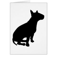 Bull terrier que se sienta felicitaciones