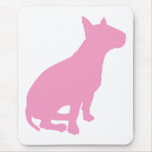 Bull terrier que se sienta (rosa) alfombrillas de raton