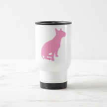 Bull terrier que se sienta (rosa) taza de café