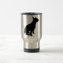 Bull terrier que se sienta taza