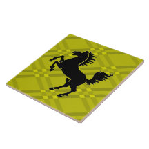 Caballo en la teja punteada