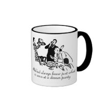 Cabeza del fiesta de cena en un disco taza
