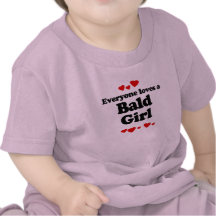 Cada uno ama una camiseta calva del chica