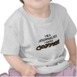 Café de la necesidad - periodista camiseta