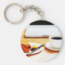 Café, ordenador y Croissant de la mañana Llaveros Personalizados