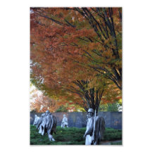 Caída en el monumento coreano fotografias