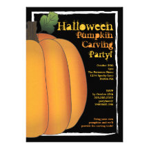 Calabaza anaranjada y negra de Halloween que talla Invitación Personalizada