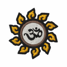 Camisa bordada símbolo de OM de la yoga